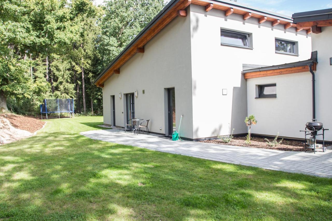 Apartmany Pod Lesem II Rodvinov Bagian luar foto