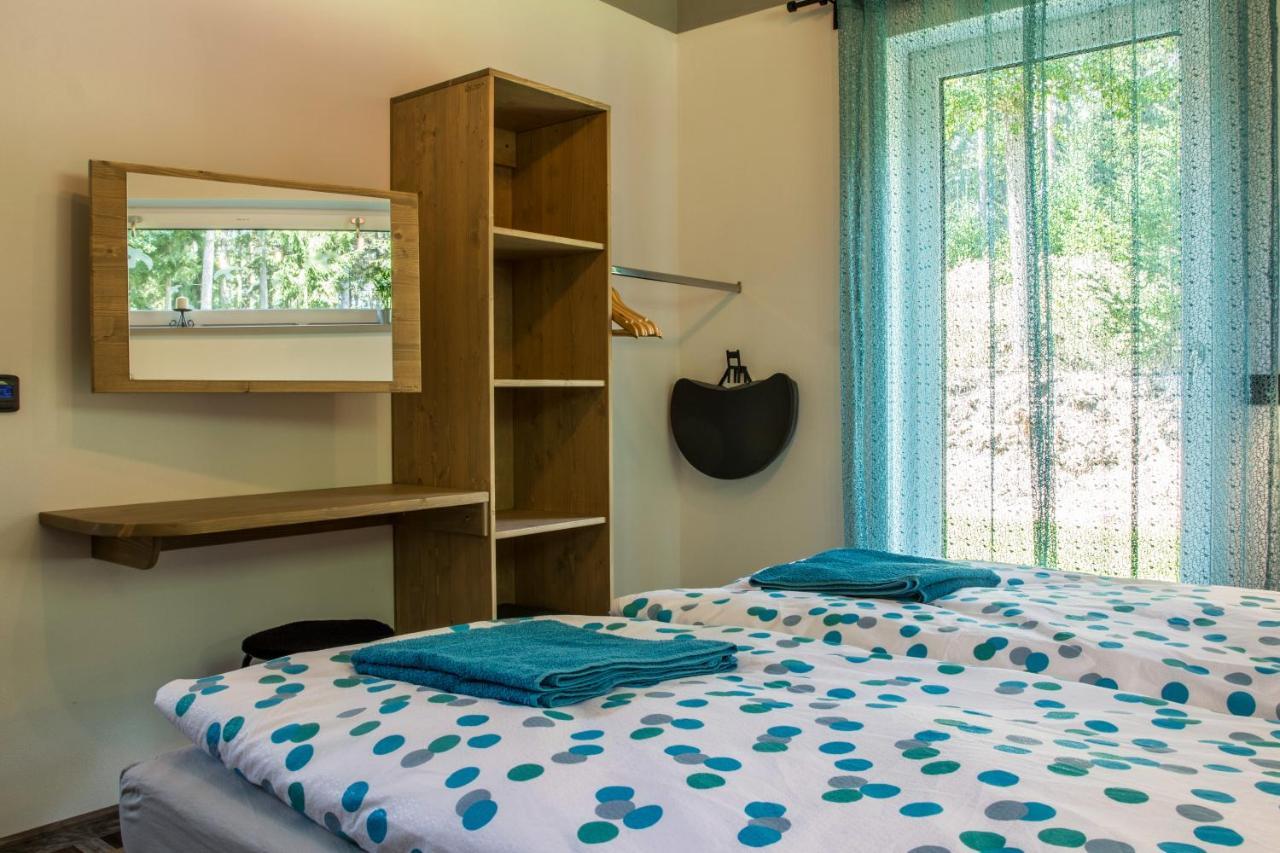 Apartmany Pod Lesem II Rodvinov Bagian luar foto